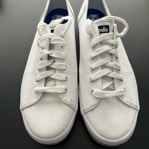 New Keds Kickstart Sneaker- White- size 10. Serial #WF54682